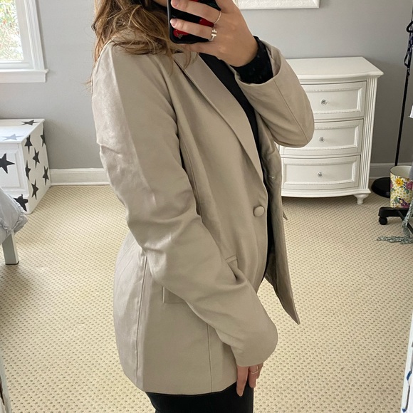 Le Lis Faux Leather Blazer - Picture 3 of 5